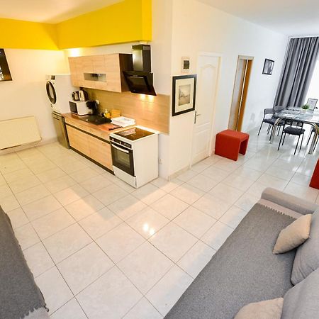 The Lincoln Suites - Central Shabbat Friendly Apartments Bukarest Eksteriør billede
