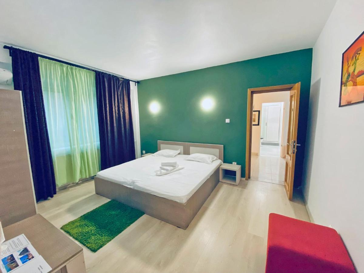 The Lincoln Suites - Central Shabbat Friendly Apartments Bukarest Eksteriør billede