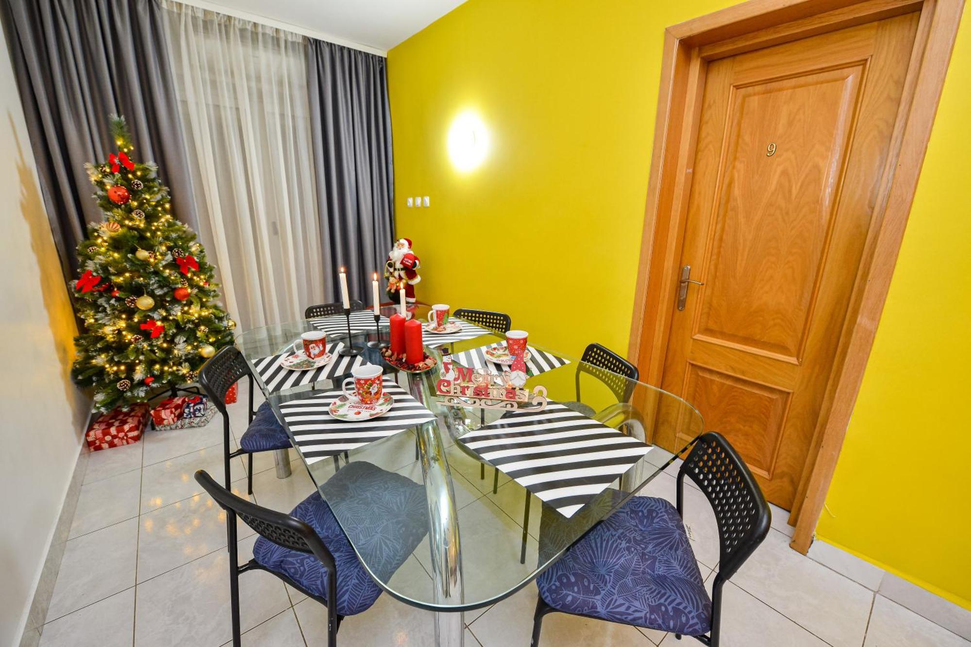 The Lincoln Suites - Central Shabbat Friendly Apartments Bukarest Eksteriør billede