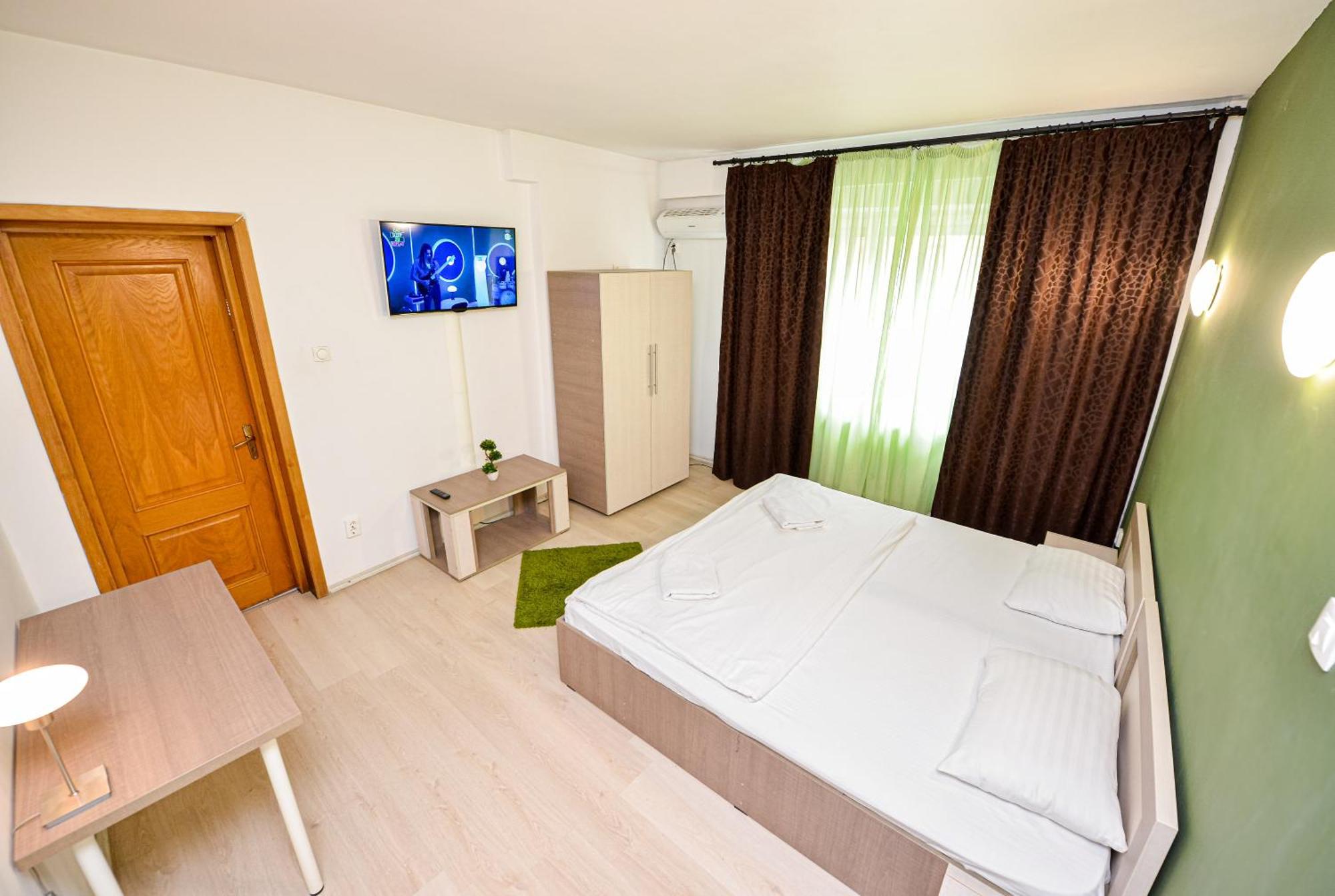 The Lincoln Suites - Central Shabbat Friendly Apartments Bukarest Eksteriør billede