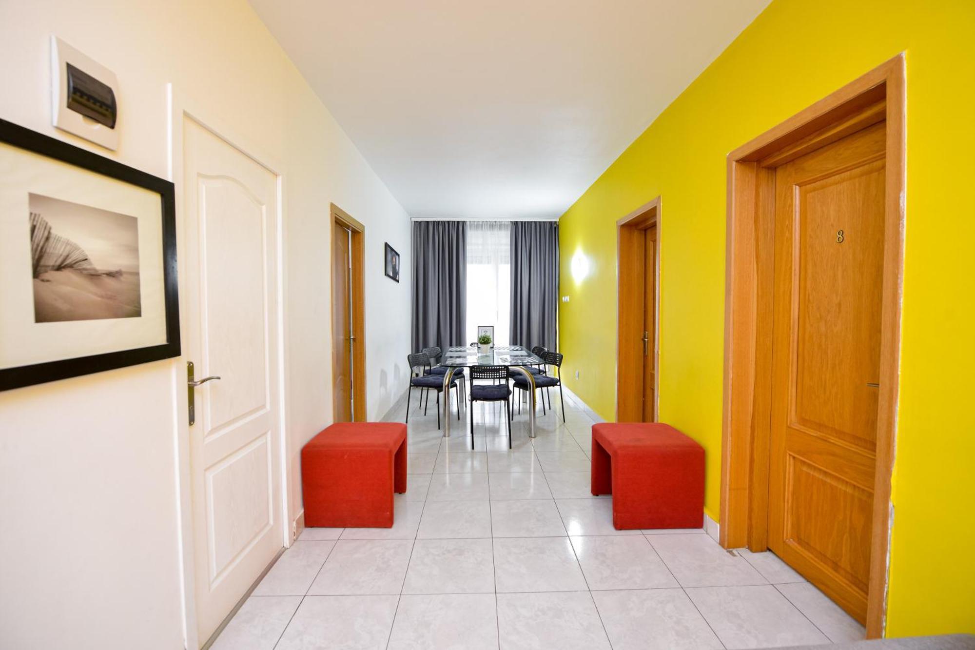 The Lincoln Suites - Central Shabbat Friendly Apartments Bukarest Eksteriør billede