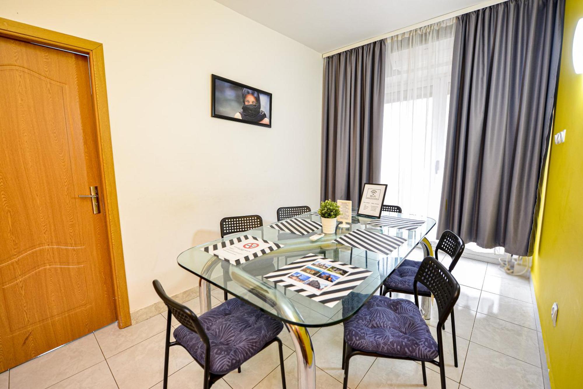 The Lincoln Suites - Central Shabbat Friendly Apartments Bukarest Eksteriør billede