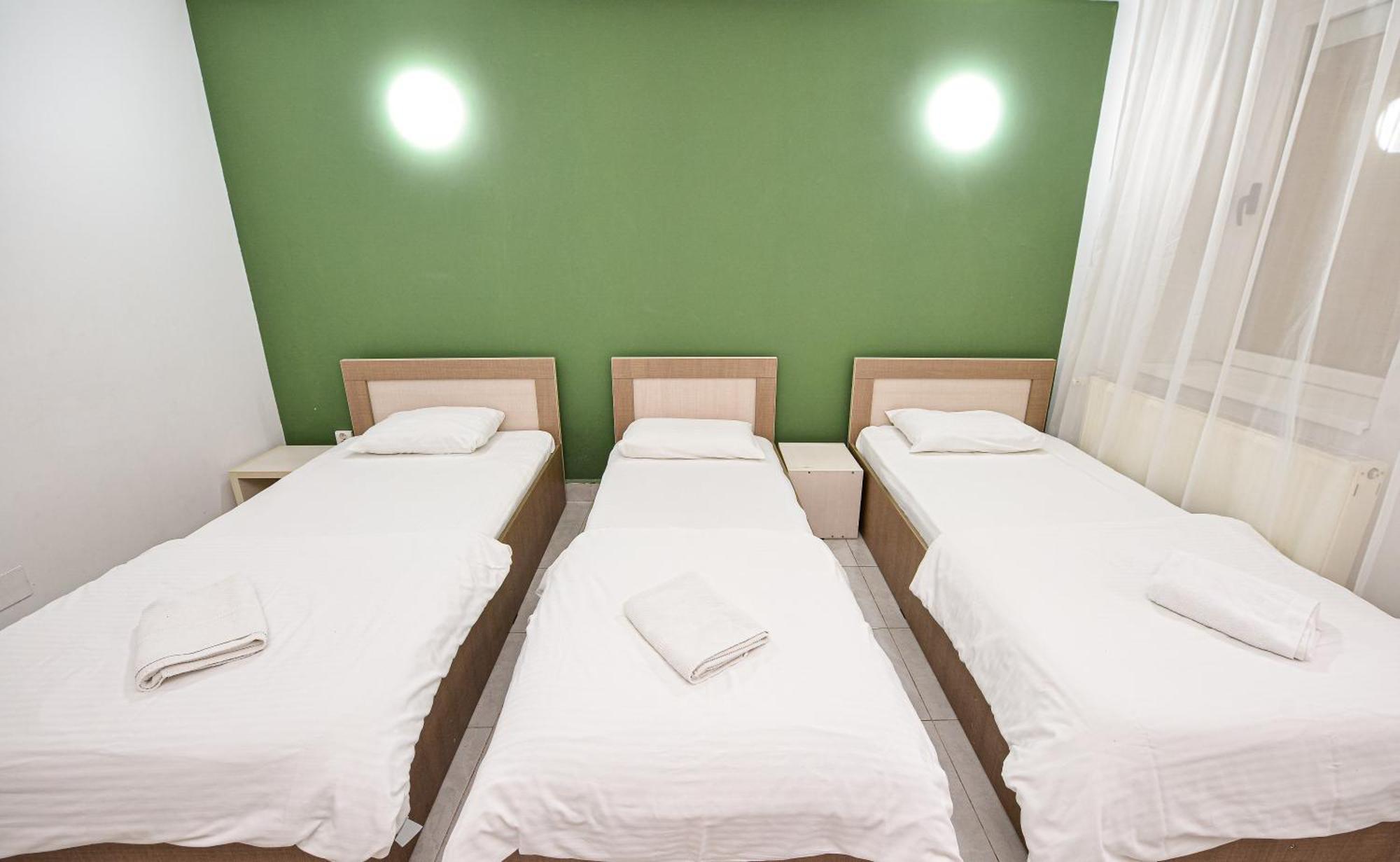 The Lincoln Suites - Central Shabbat Friendly Apartments Bukarest Eksteriør billede