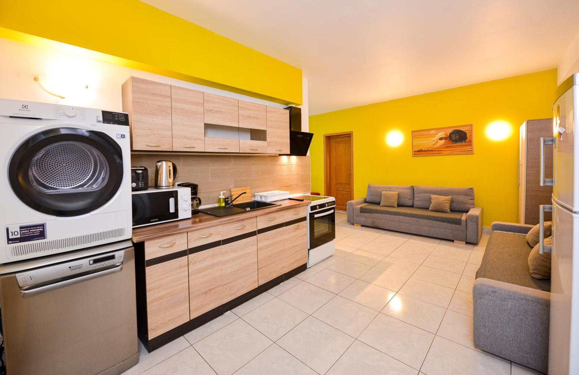 The Lincoln Suites - Central Shabbat Friendly Apartments Bukarest Eksteriør billede